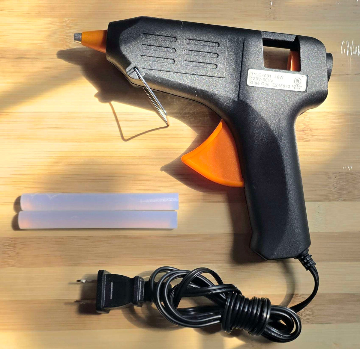 High Precision Glue Gun with Comfortable Grip