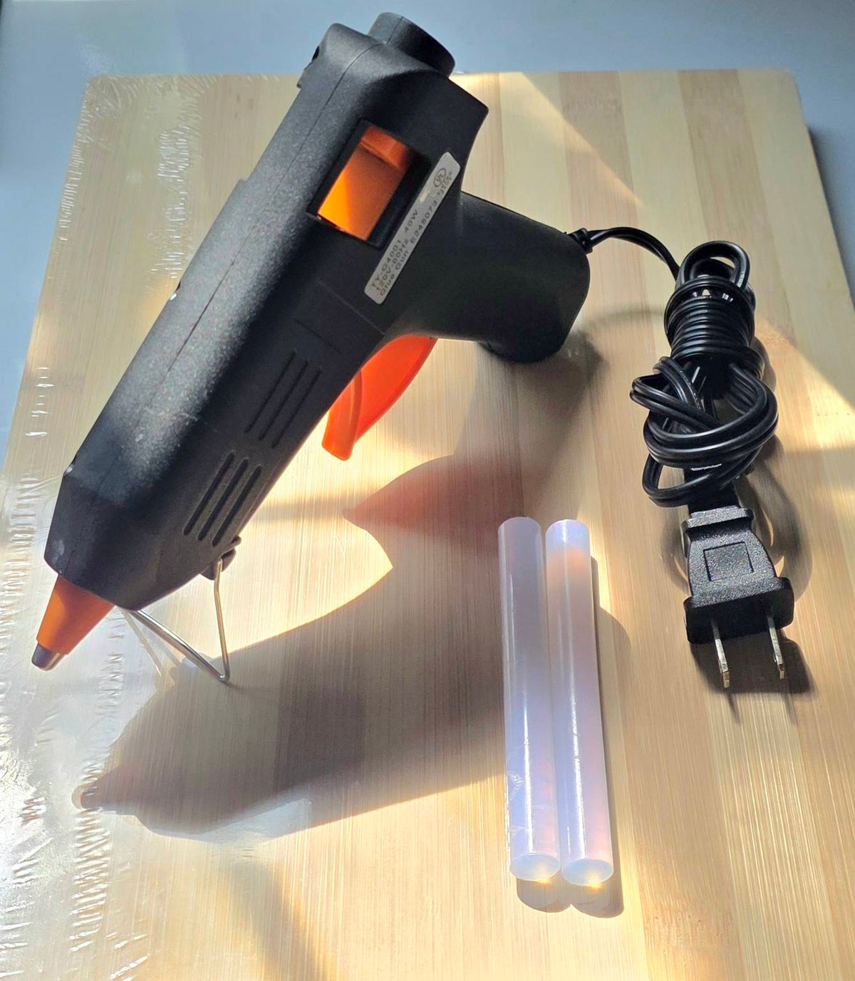 High Precision Glue Gun with Comfortable Grip